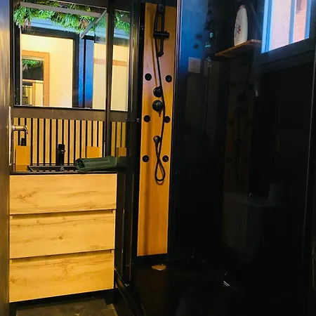 In Jungle Avec Vue Unique شقة
